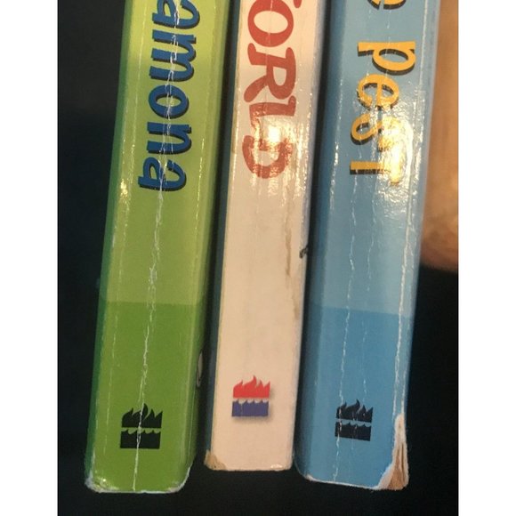 COLLECTION OF BEVERLY CLEARY'S RAMONA BOOKS - Beez - Picture 5 of 6